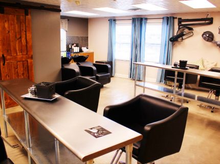 Salon Lucere
