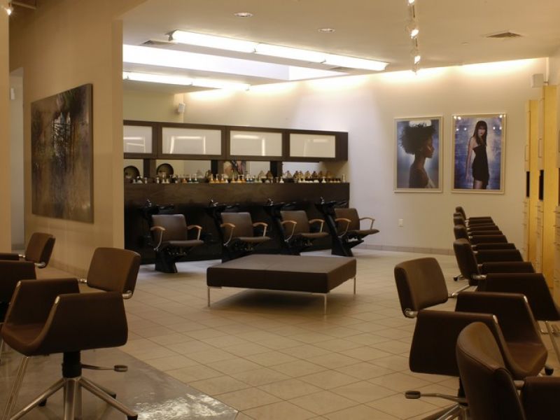 Tagglio Salon
 1
