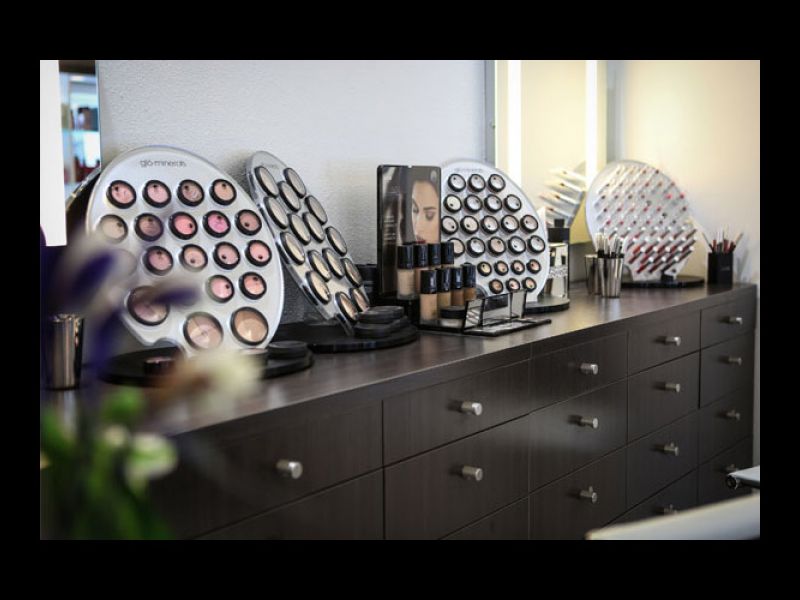 The Gallery Salon
 1