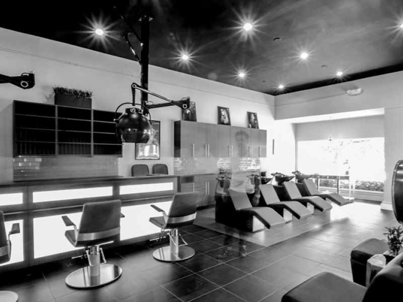 Derek the Salon
 1