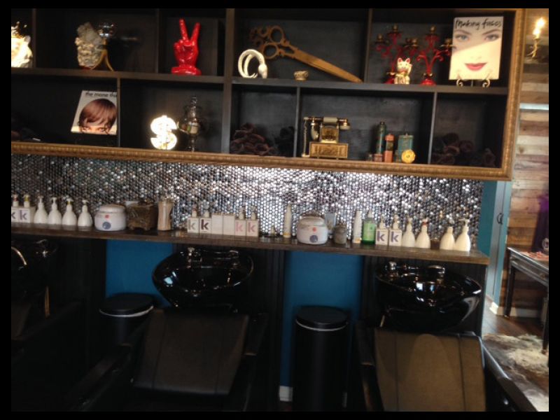 Coco’s Style Lounge
 1