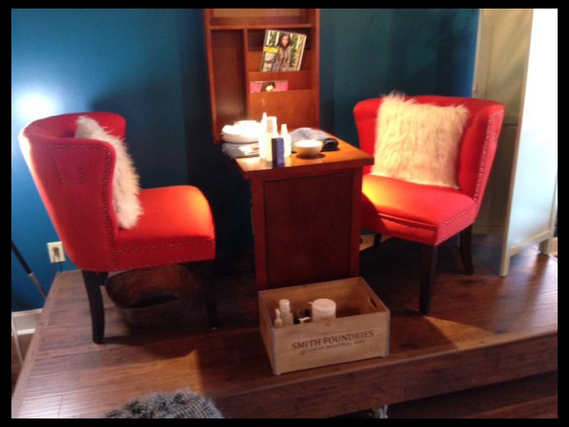 Coco’s Style Lounge
 1