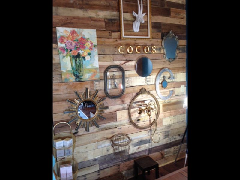 Coco’s Style Lounge
 1