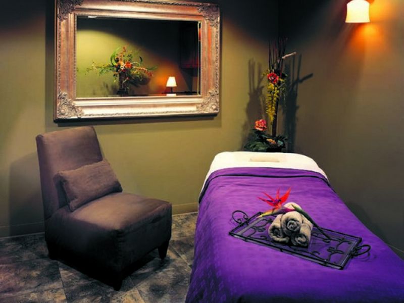 Allure Day Spa & Hair Design
 1