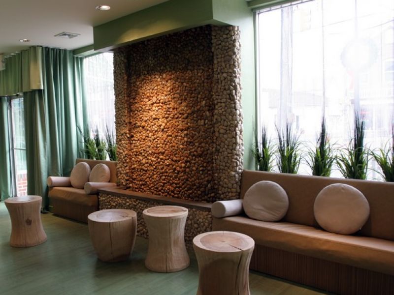 Peter Conte Salon & Spa
 1