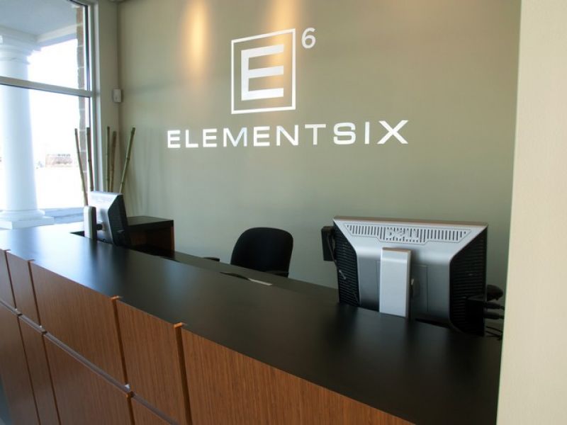 Element Six Salon & Spa
 1