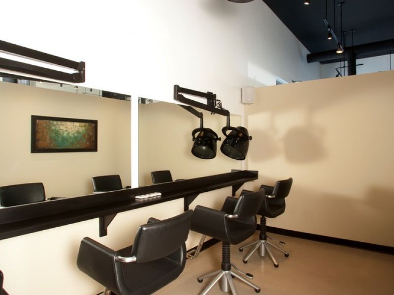 Element Six Salon & Spa
 1