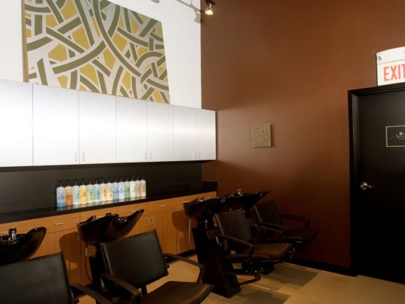 Element Six Salon & Spa
 1