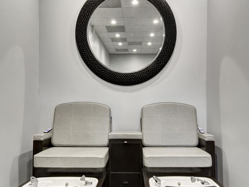 Justin Dall Hair Salon
 1