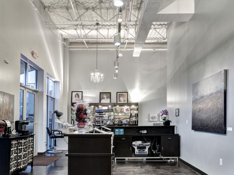 Justin Dall Hair Salon
 1
