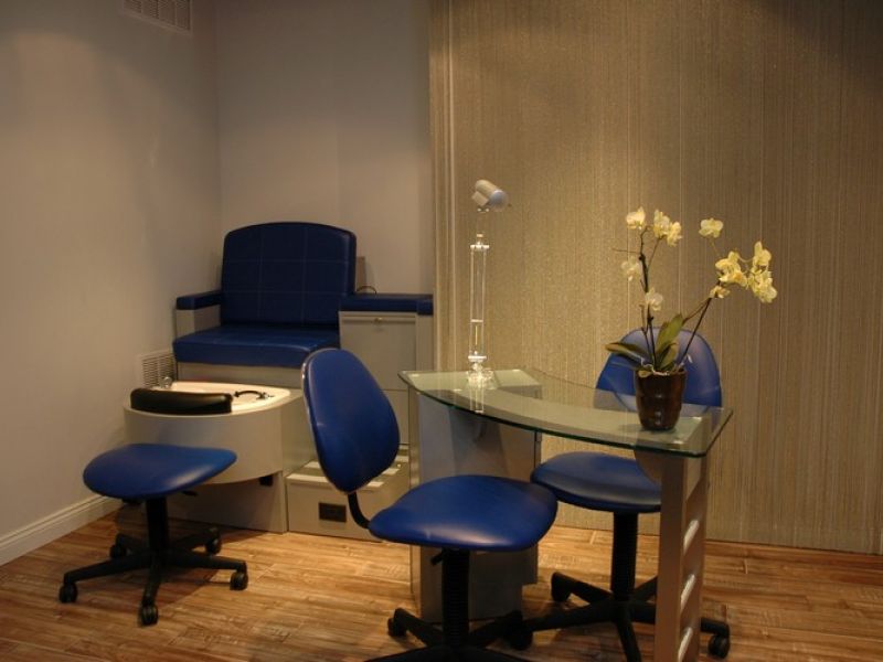 Eclipse Hair Studio
 1