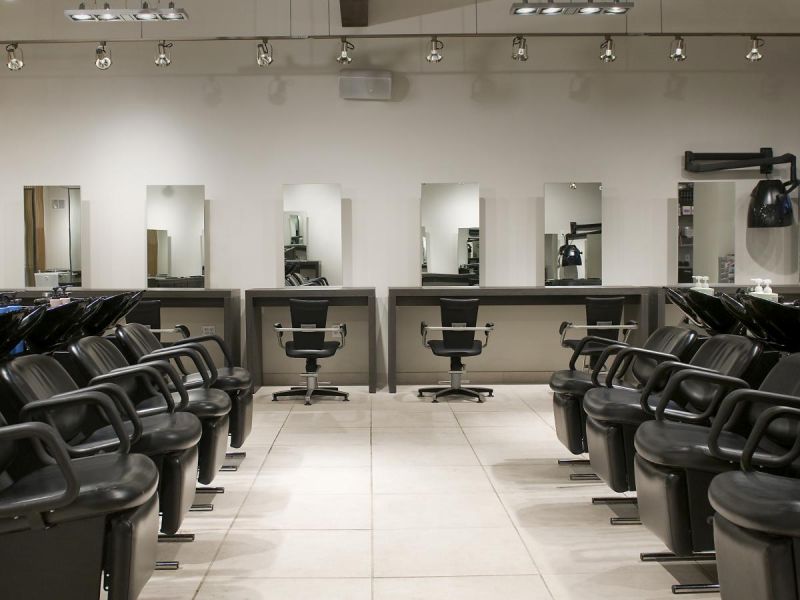 I.d. Salon
 1