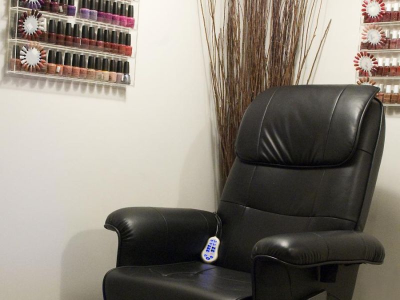 I.d. Salon
 1