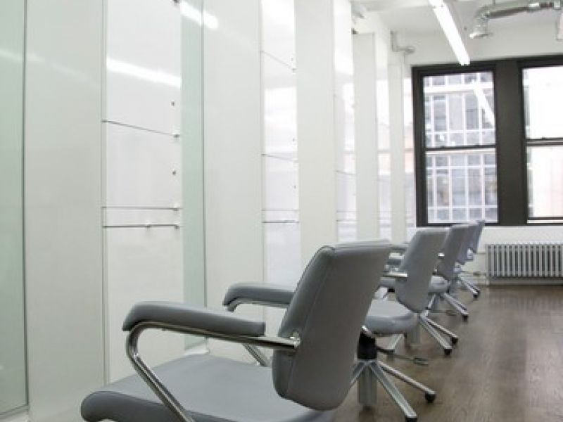 Mint Salon
 1