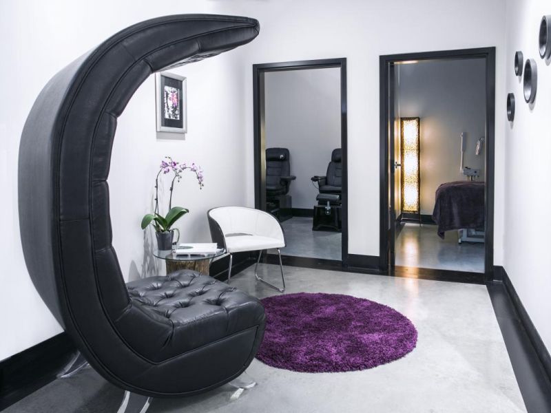 Revolution Salon
 1
