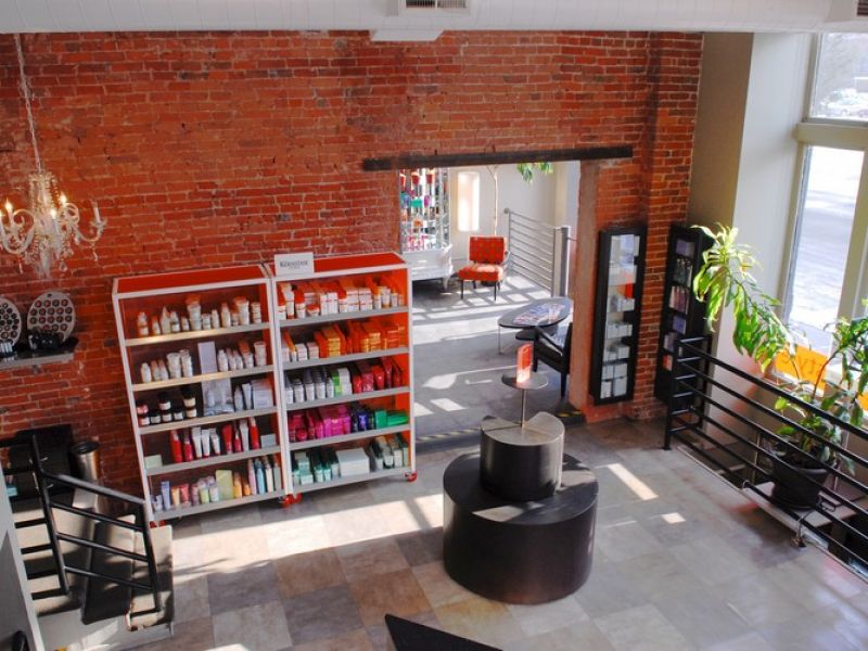 Root Salon
 1