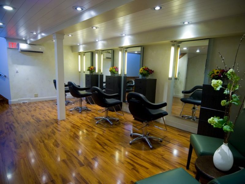 Puffer’s Salon and Day Spa
 1