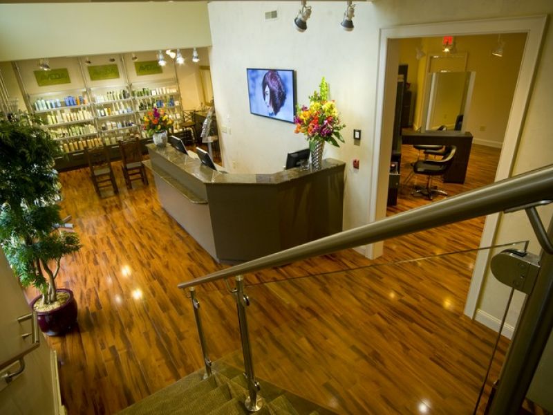 Puffer’s Salon and Day Spa
 1