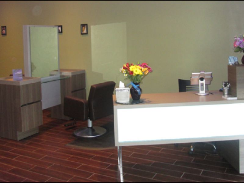 Halo Hair Studio
 1
