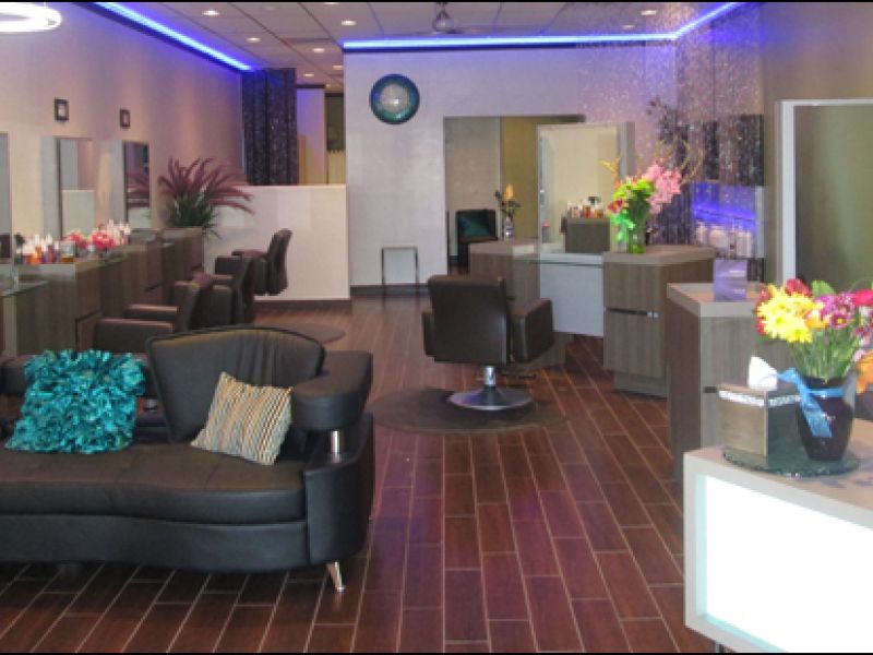 Halo Hair Studio
 1