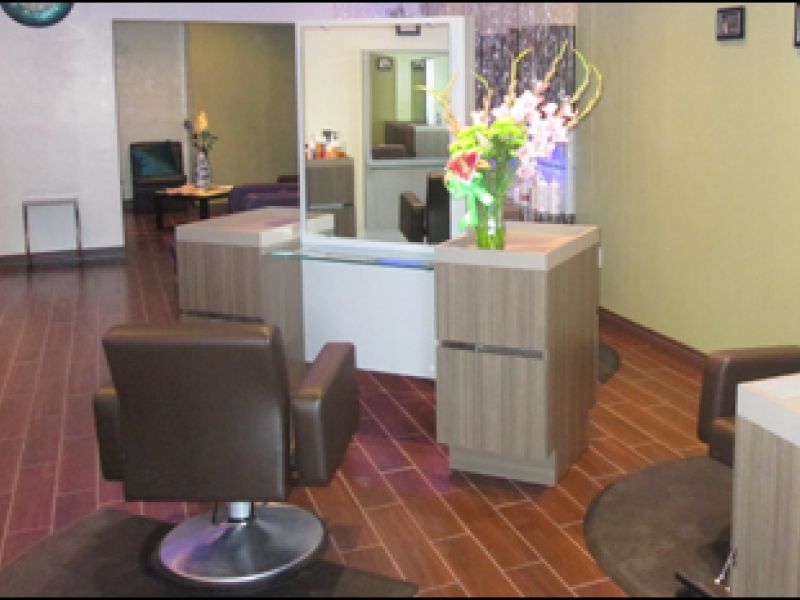 Halo Hair Studio
 1