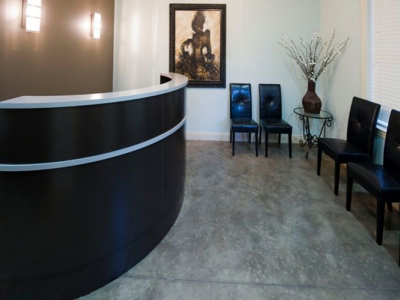 Hairageous Salon
 1