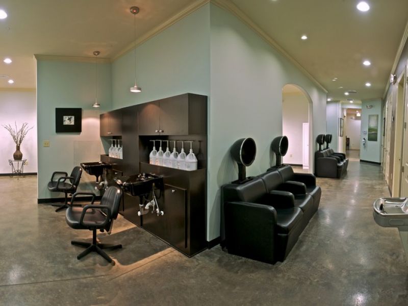 Hairageous Salon
 1