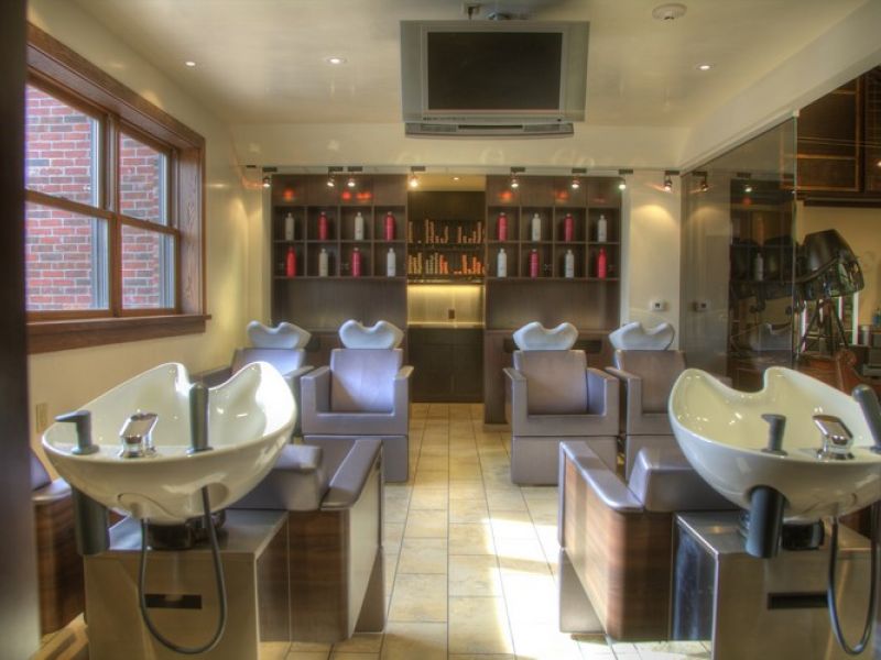 Bangz Salon
 1