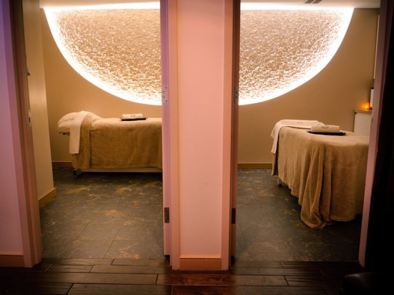 Besu Salon & Spa
 1