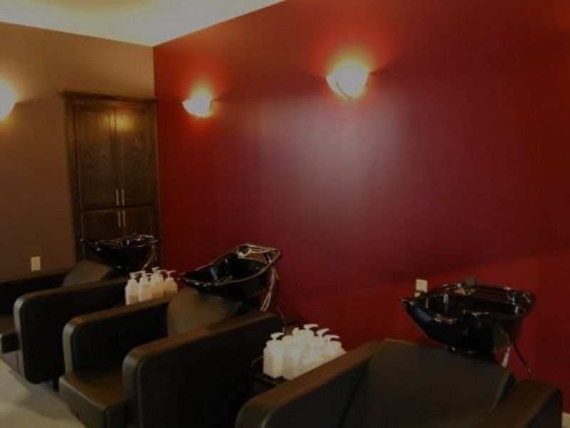 Evolve Hair
 1