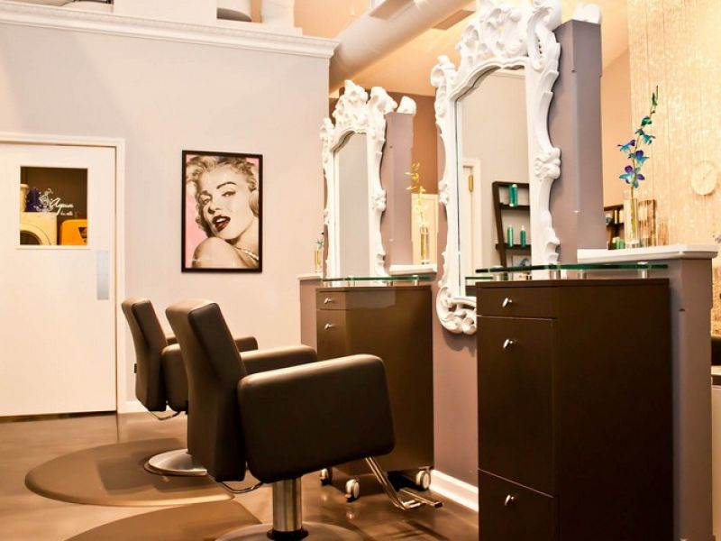 Aqua Hair Studio
 1