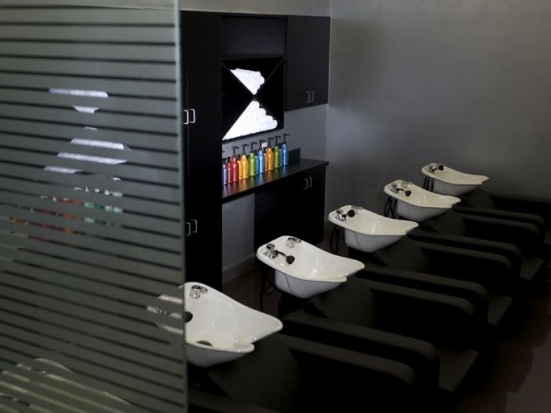 Von Anthony Salon
 1