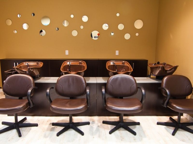 LaCole Salon & Spa
 1