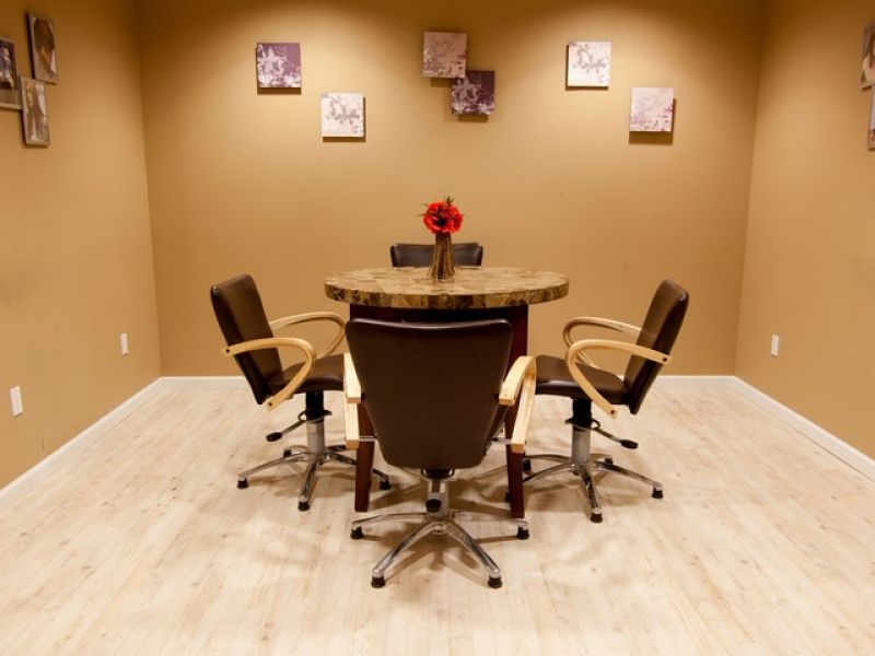 LaCole Salon & Spa
 1